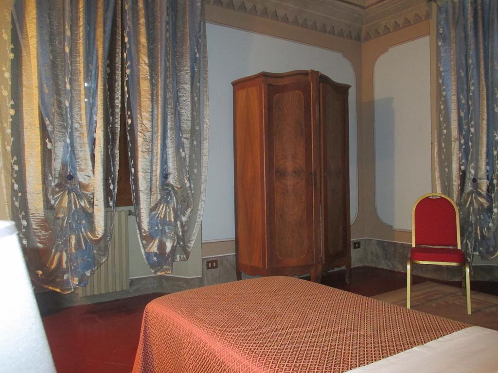 Villa Cantoni Gropello Cairoli Rom bilde